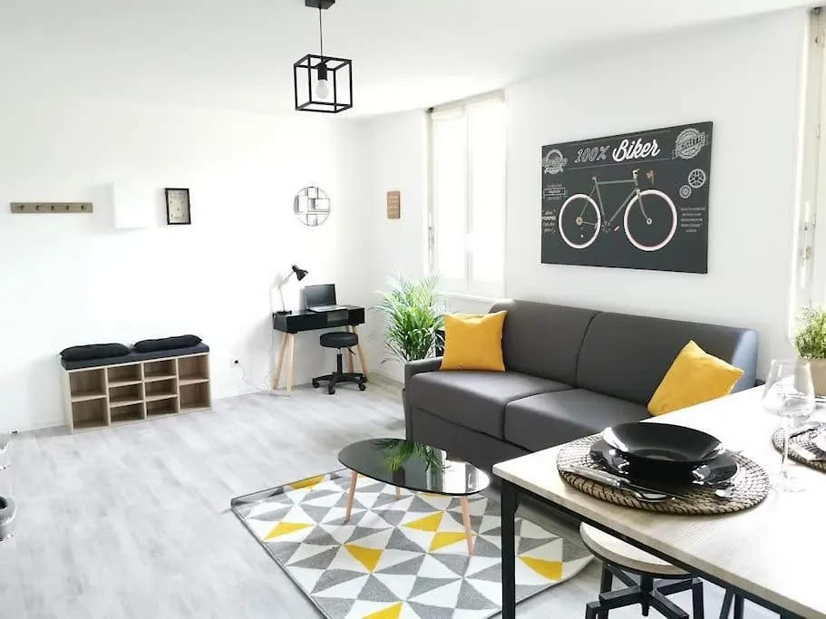 Le Biking *Studio Lourdes Apartman